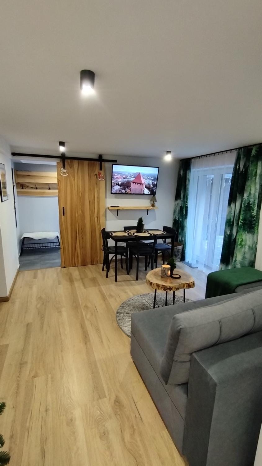 ROZETA SZCZYRK apartament przy Gondoli z sauną , jacuzzy, ogrodem i tarasem - dawniej U GAZDY Apartment in Poland
