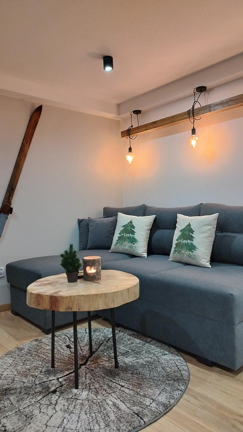ROZETA SZCZYRK apartament przy Gondoli z sauną , jacuzzy, ogrodem i tarasem - dawniej U GAZDY Apartment in Poland