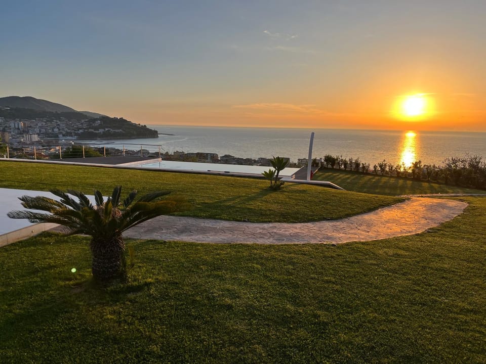 Nearby landmark, Spring, Day, Natural landscape, Sea view, Swimming pool, Sunset