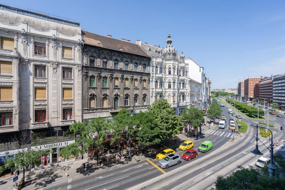 Neighbourhood, City view