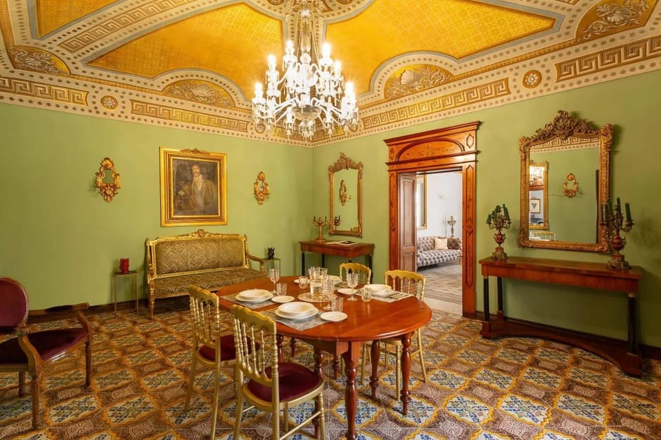 Living room, Dining area