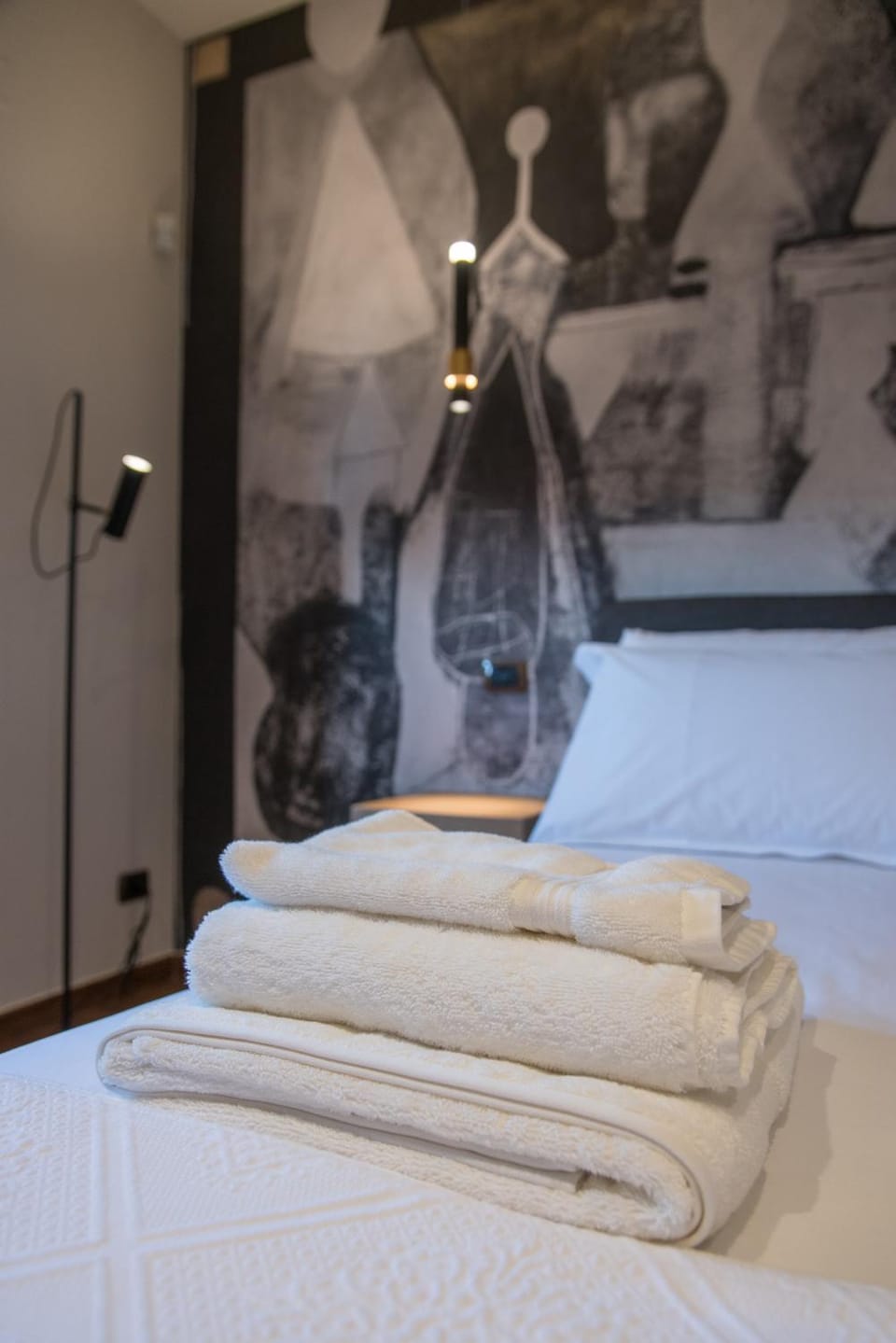 Bedroom, towels