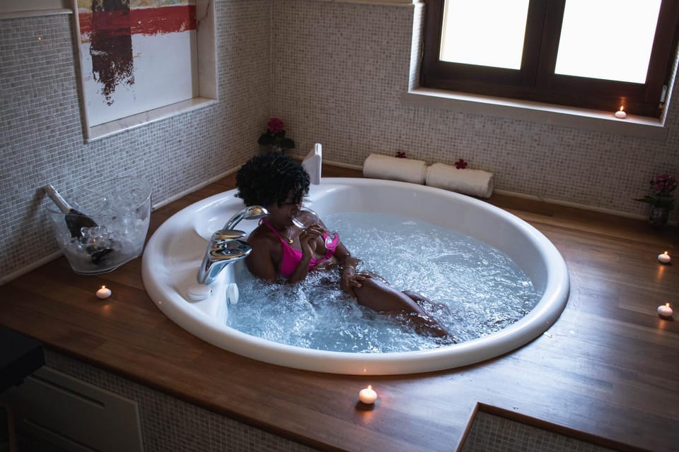 Hot Tub, Drinks, Alcoholic drinks, Non alcoholic drinks