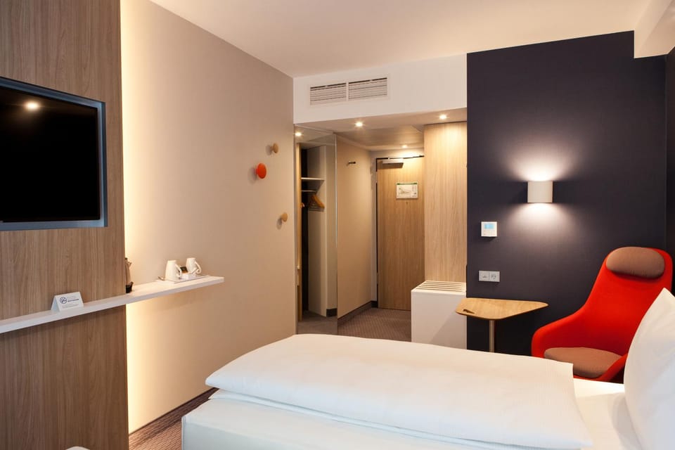 Bed, TV and multimedia, Photo of the whole room, Seating area