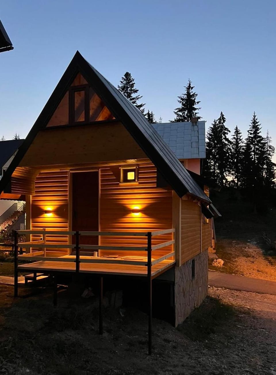 Underwoods_chill Chalet in Montenegro