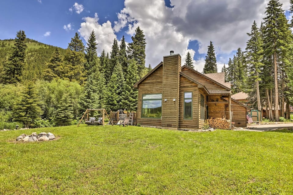 Alpine Escape w/ Mtn Views in Blue River! House in Blue River