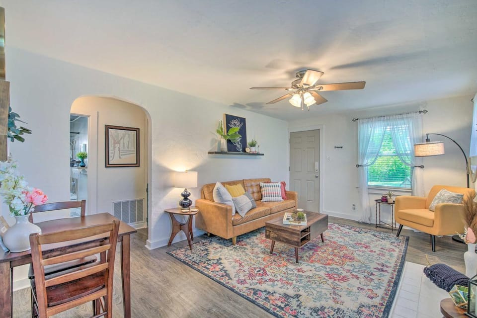 Historic Branson Cottage: 7 Mi to Table Rock Lake! House in Branson