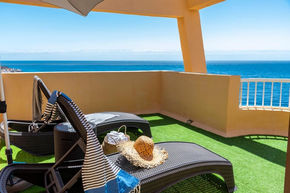 Patio, Seating area, Sea view, sunbed