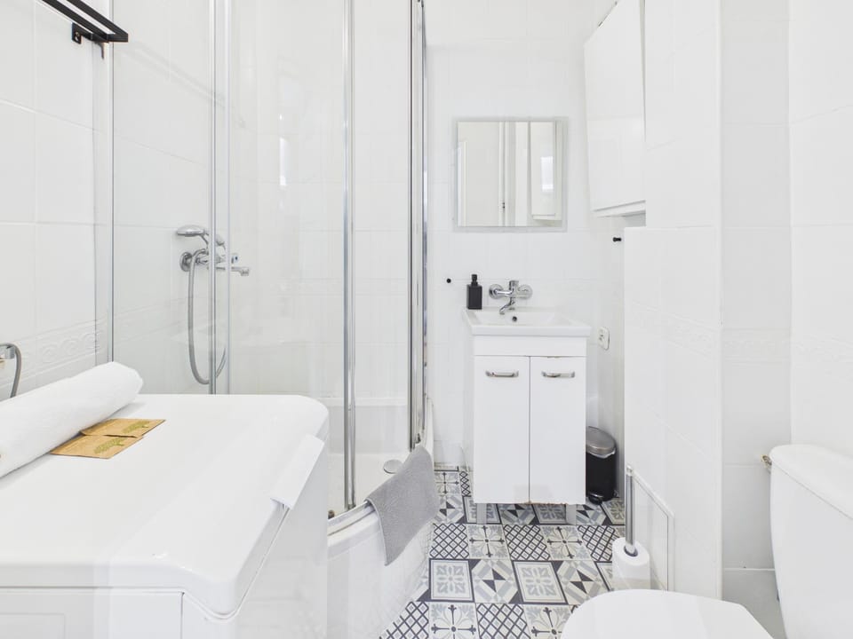 Shower, Toilet, Bathroom