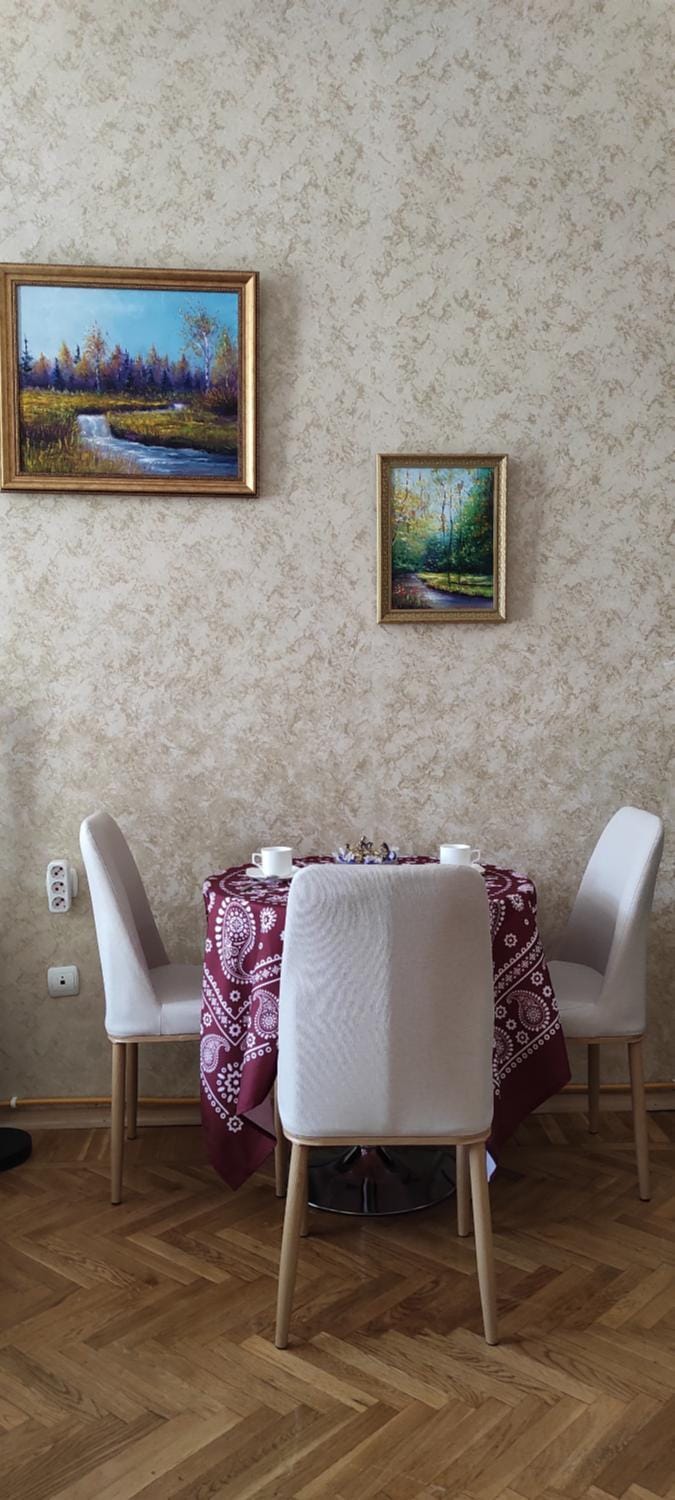 Seating area, Dining area