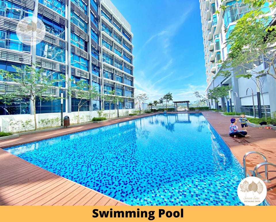 Swimming pool, Swimming pool