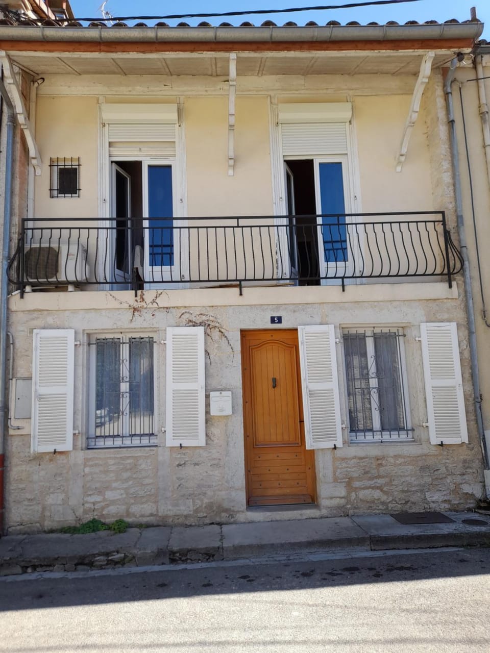 Maison de village avec patio et terrasse House in Occitanie