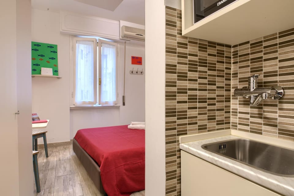 Kitchen or kitchenette
