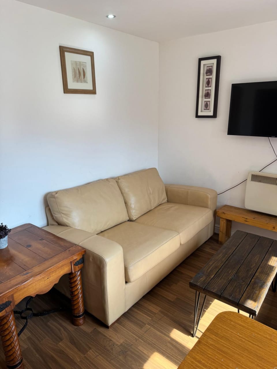 Modern, Quiet, Sleeps 10, Parking, Anfield, Beatles, Liverpool Apartment in Liverpool