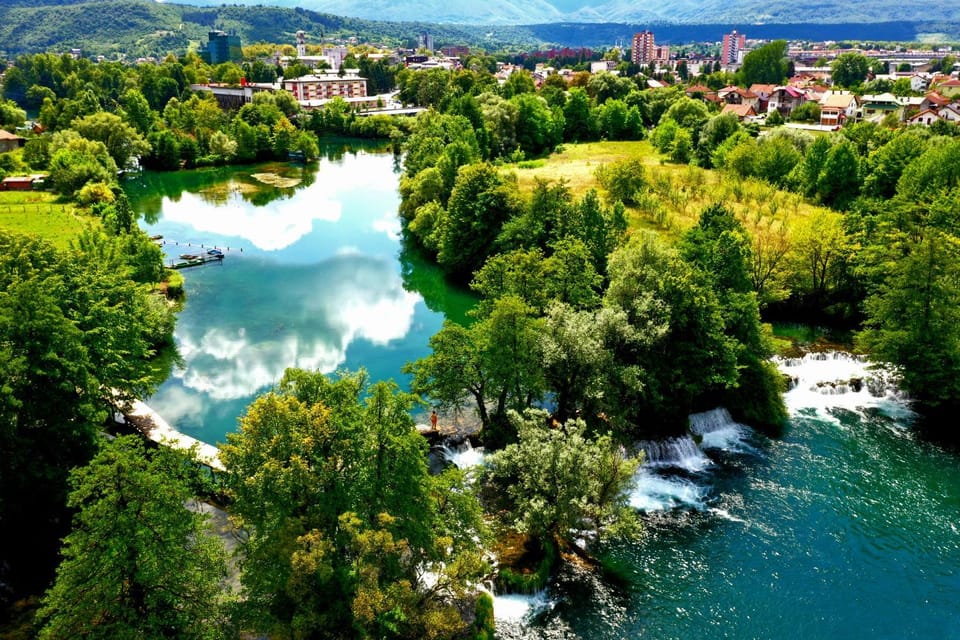 Nearby landmark, Bird's eye view