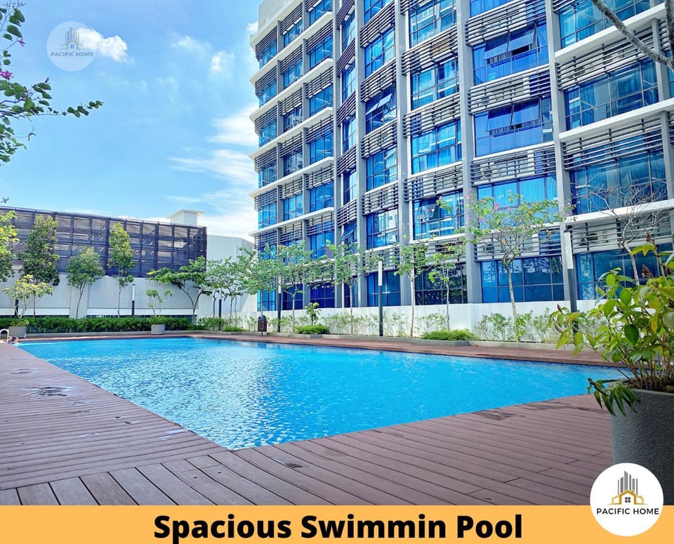 Swimming pool, Swimming pool