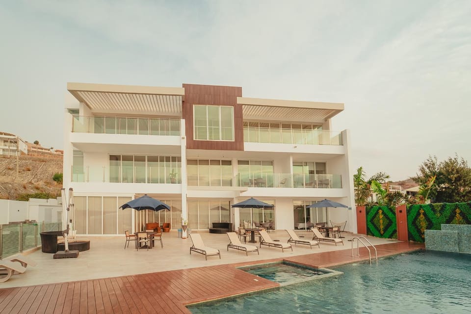 Property building, Swimming pool