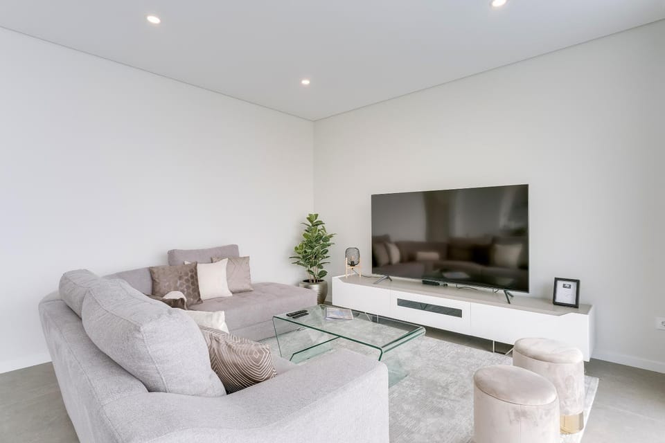 Communal lounge/ TV room, TV and multimedia, Living room