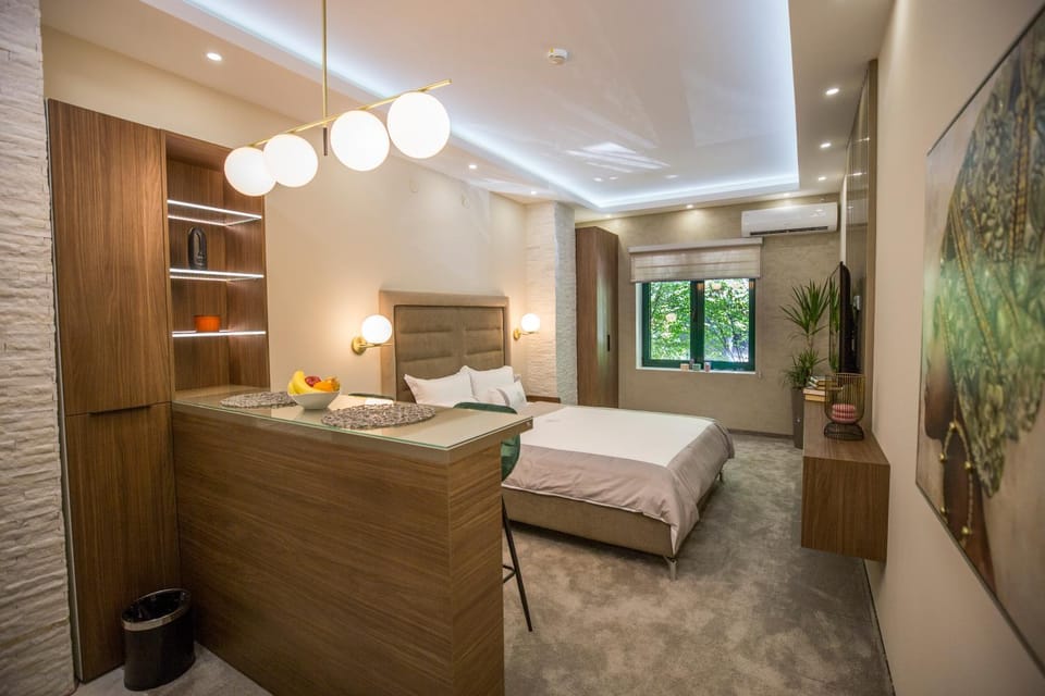 Bed, Photo of the whole room, wardrobe