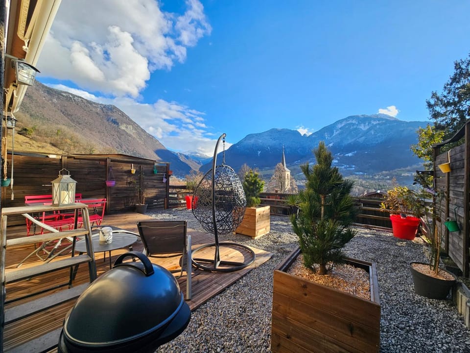 Appartement avec terrasse et parking Privé Apartment in Auvergne-Rhône-Alpes
