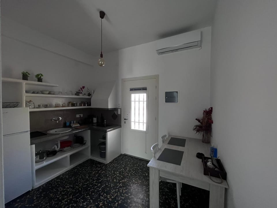 suite diminutif l Apartment in Milos