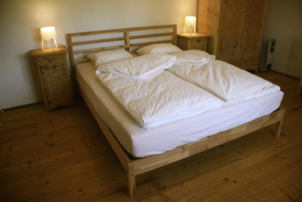 Birdsong Cottage - peaceful country retreat House in Romania