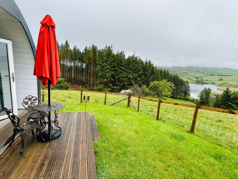 Spring, Natural landscape, BBQ facilities, Balcony/Terrace, Lake view, Mountain view, River view