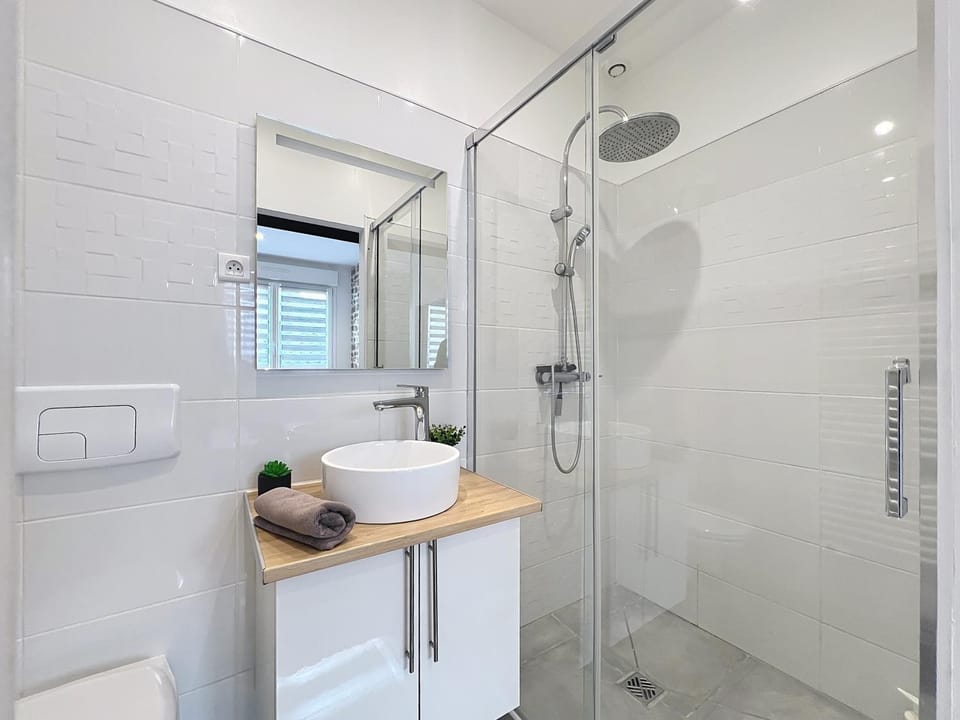 Shower, Bathroom