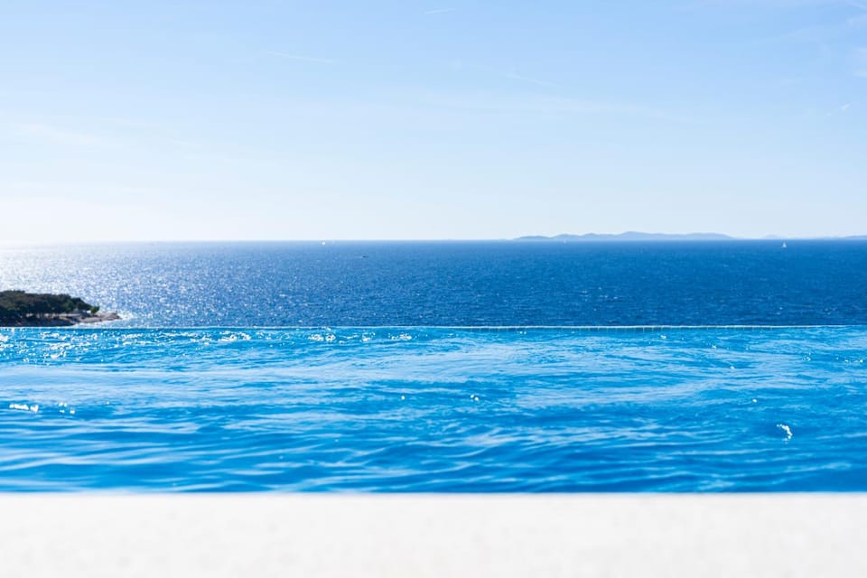 Nearby landmark, Day, Natural landscape, Beach, Pool view, Sea view, Swimming pool