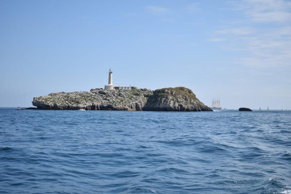 Nearby landmark, Natural landscape