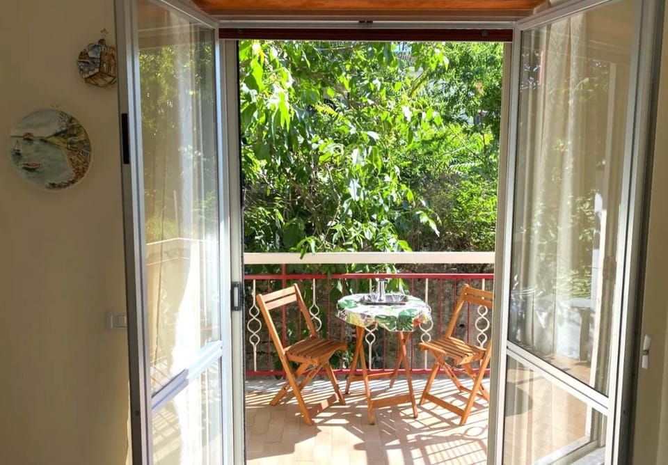 Balcony/Terrace, Dining area, Garden view