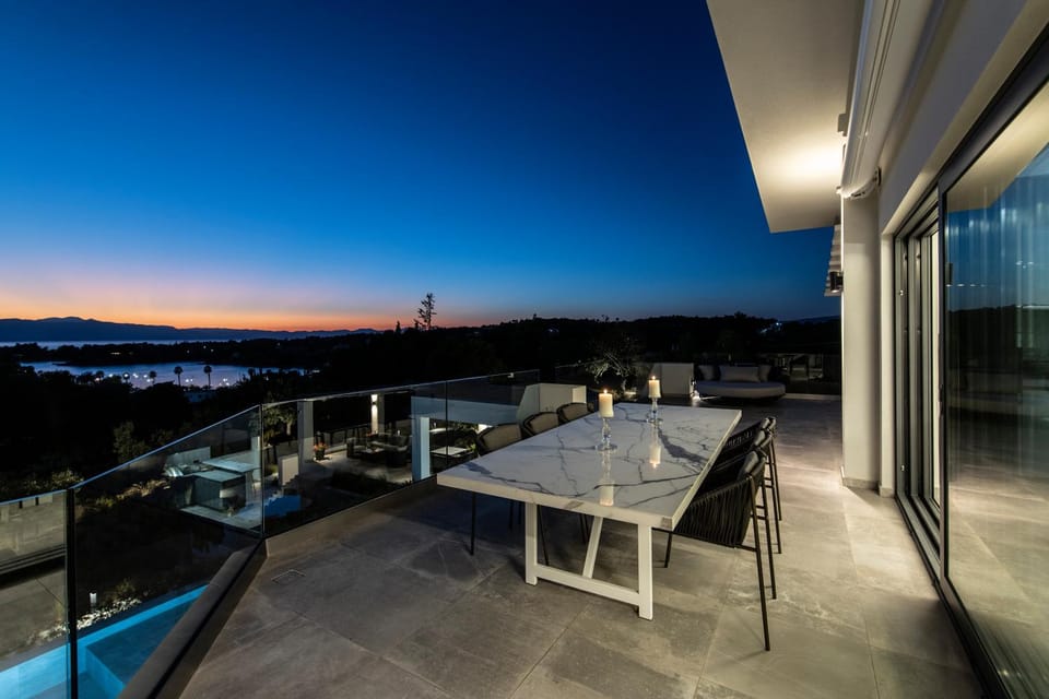 Night, Natural landscape, View (from property/room), Balcony/Terrace, Dining area