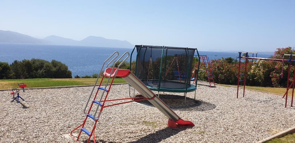Beachfront Houses House in Peloponnese, Western Greece and the Ionian