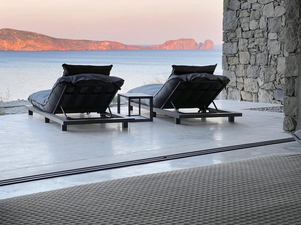 Natural landscape, Seating area, Sea view, sunbed