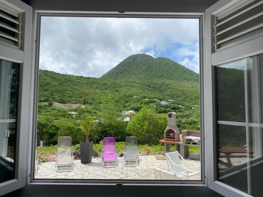 BBQ facilities, Balcony/Terrace, Mountain view