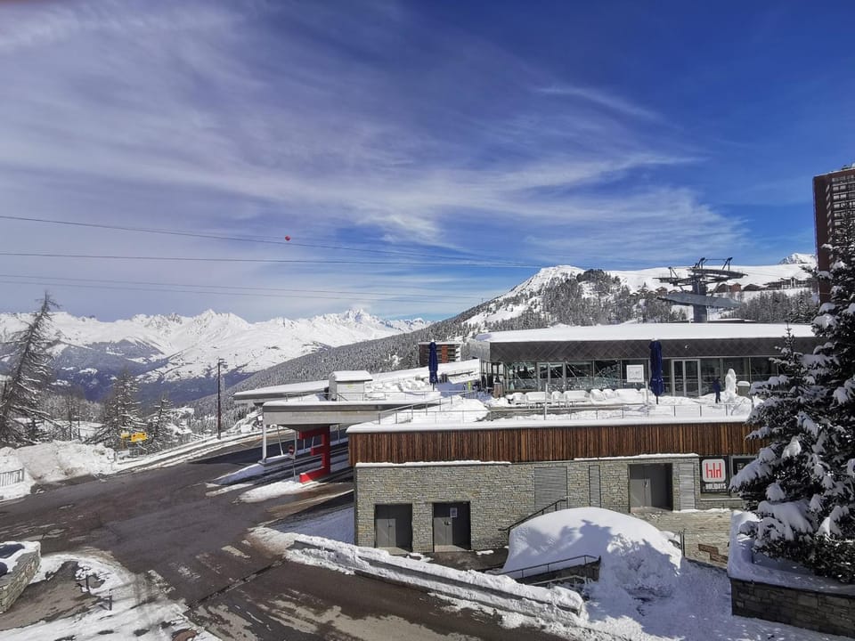 Studio 2* à La Plagne, Vu Mont Blanc, Casier à Ski, Plein Centre - FR-1-181-2634 Apartment in Mâcot-la-Plagne
