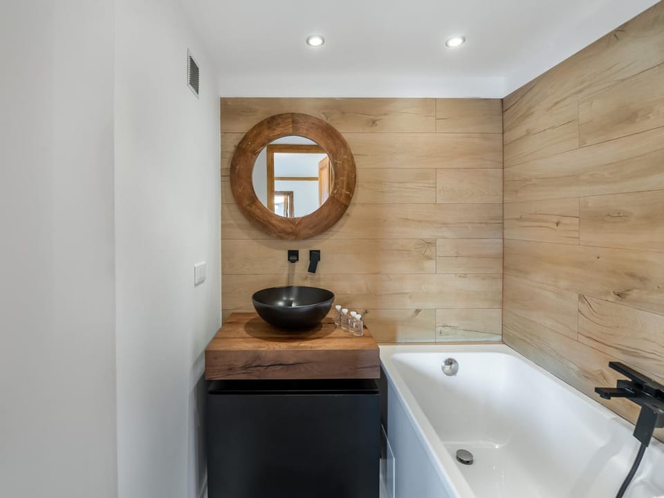 Appartement rénové, 3 chambres, centre Courchevel 1850 avec parking Apartment in Saint-Bon-Tarentaise