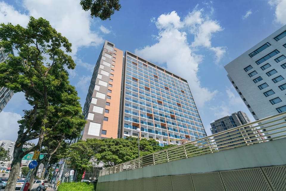 Property building, City view, Location