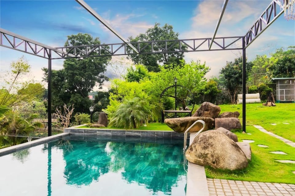 Pool view, Swimming pool