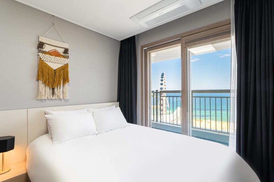 Bed, View (from property/room), Photo of the whole room, Beach, Bedroom, Sea view