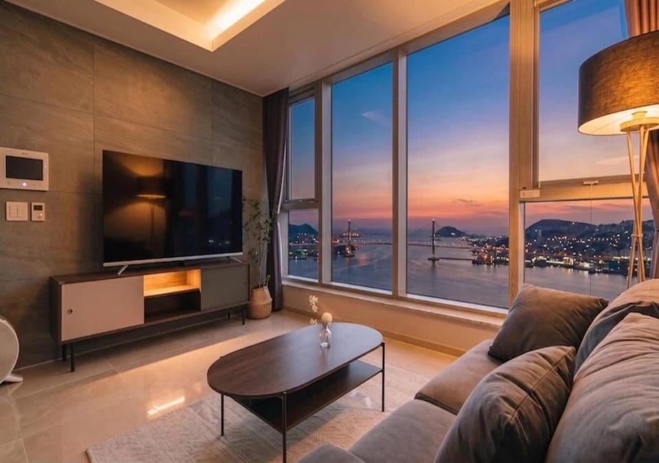 Le Collective Busan station Apartment in Busan