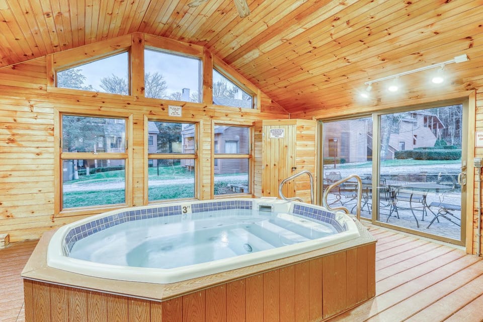 Outer Limits Apartment in Mendon