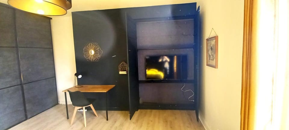 TV and multimedia, Seating area