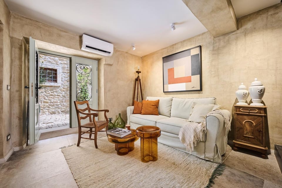 Balcony/Terrace, Living room