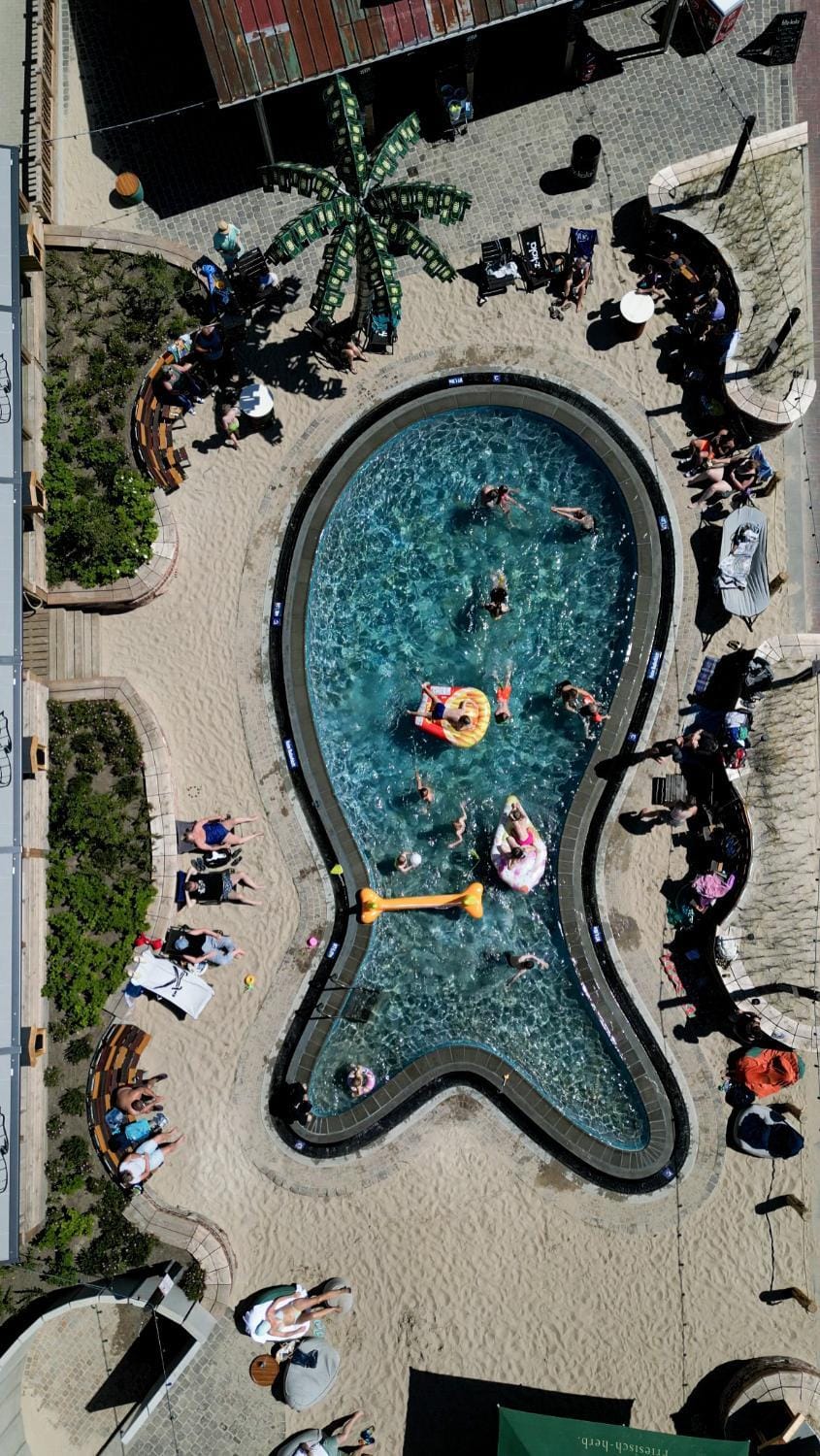 Pool view, Swimming pool