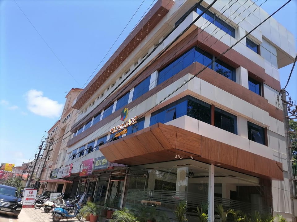Property building, Facade/entrance
