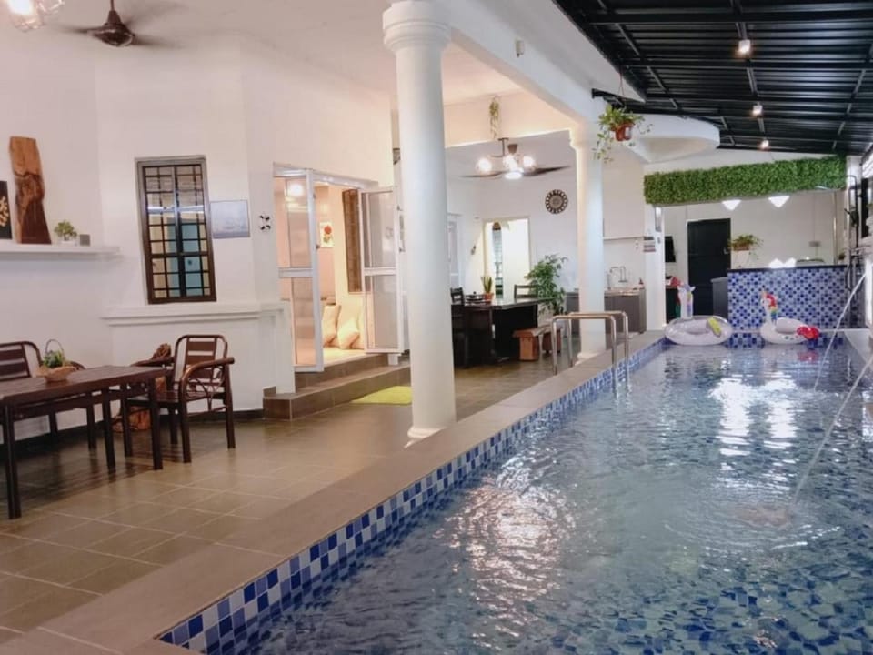 Seating area, Swimming pool