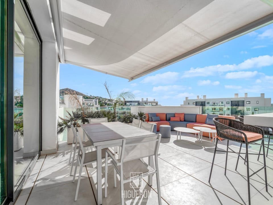 HigueronRentals The Bay Apartment in Costa del Sol