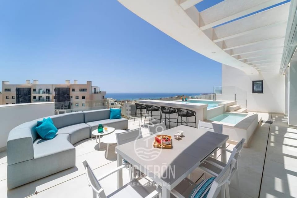 HigueronRentals The Bay Apartment in Costa del Sol