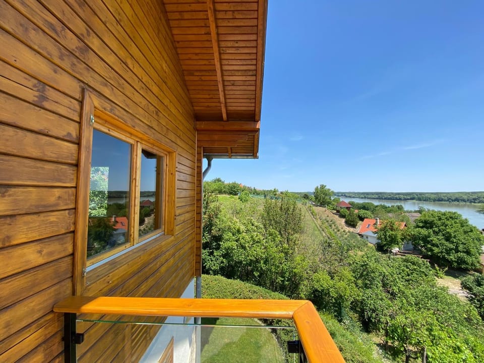 Balcony/Terrace, River view